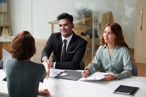 team-members-talking-applicant_274689-47928